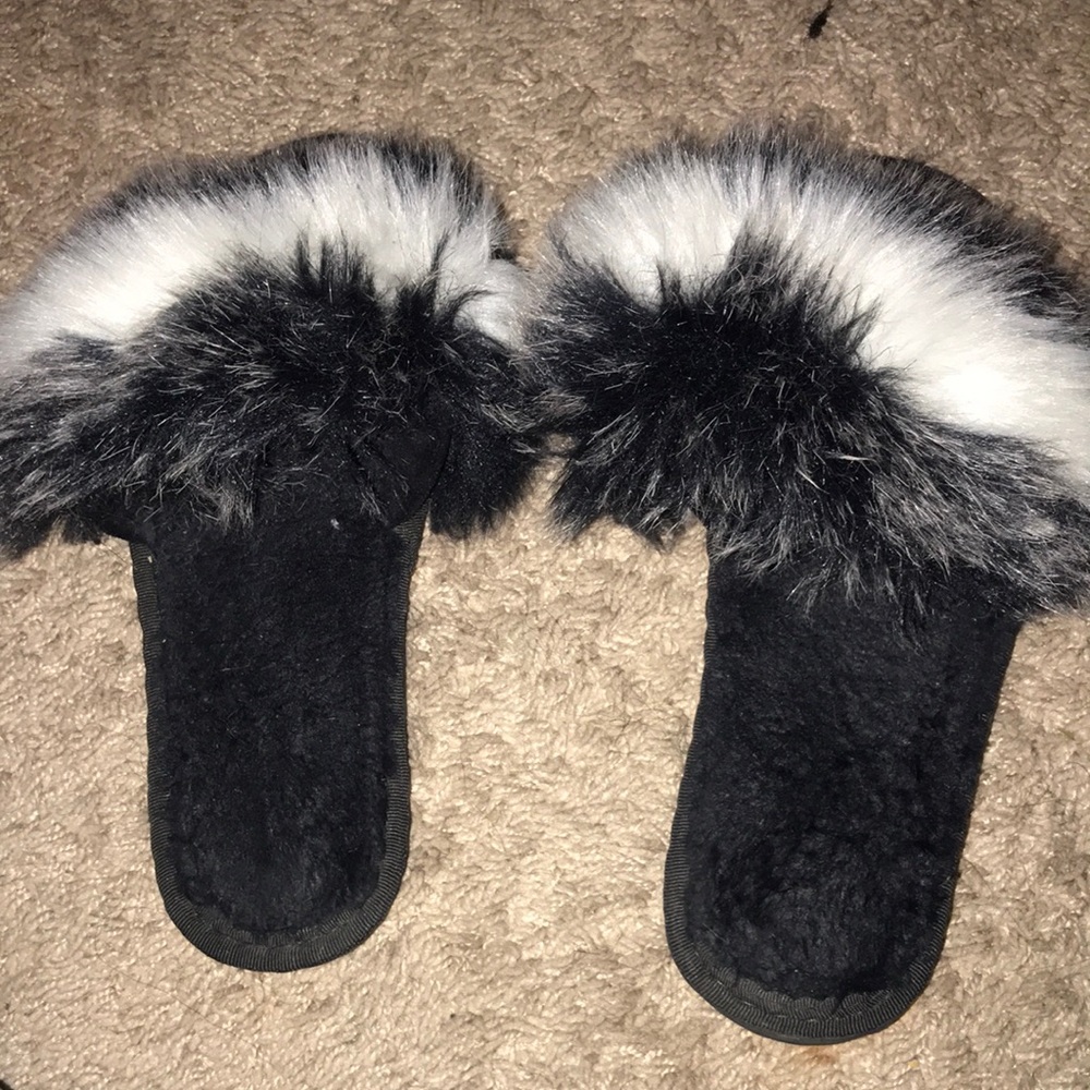 Woman’s fluffy slippers
